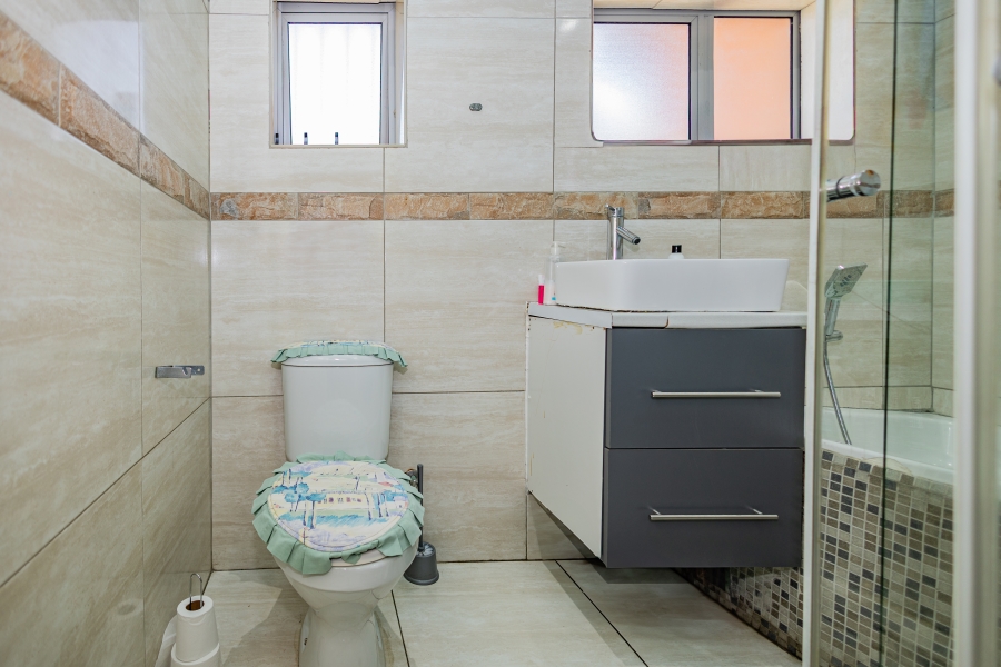 4 Bedroom Property for Sale in Bishop Lavis Western Cape